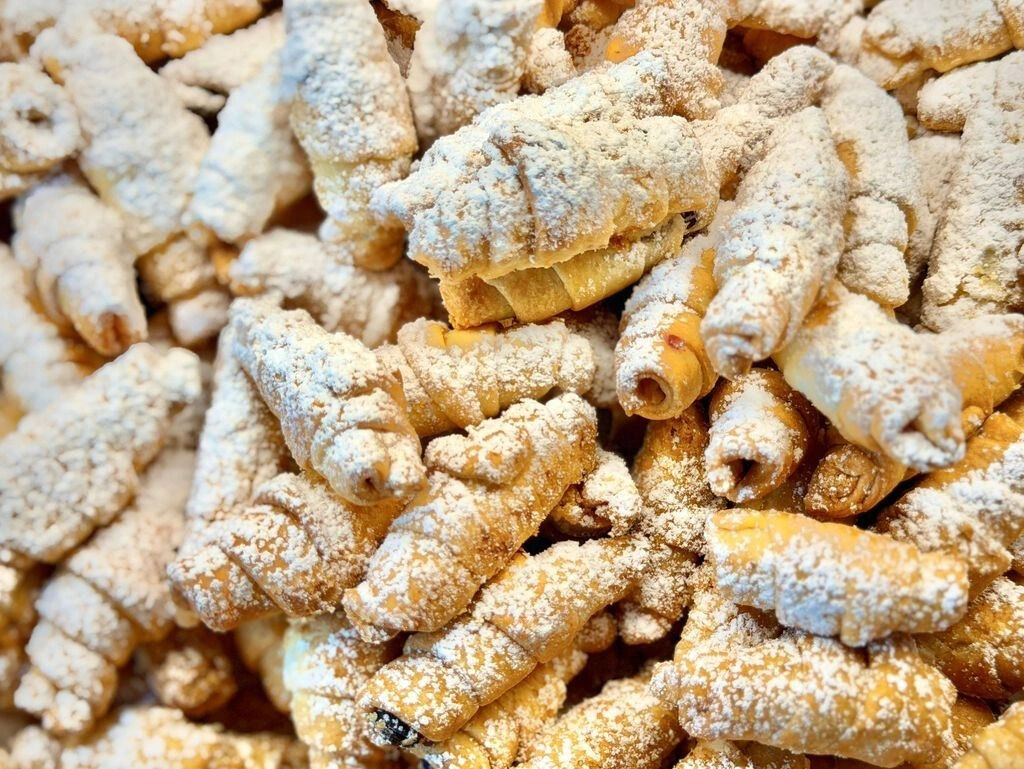 Ласуни зі смородиною