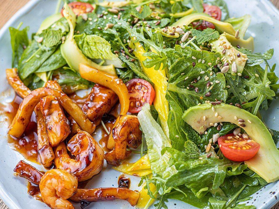 Салат з морепродуктами — Foodwiners