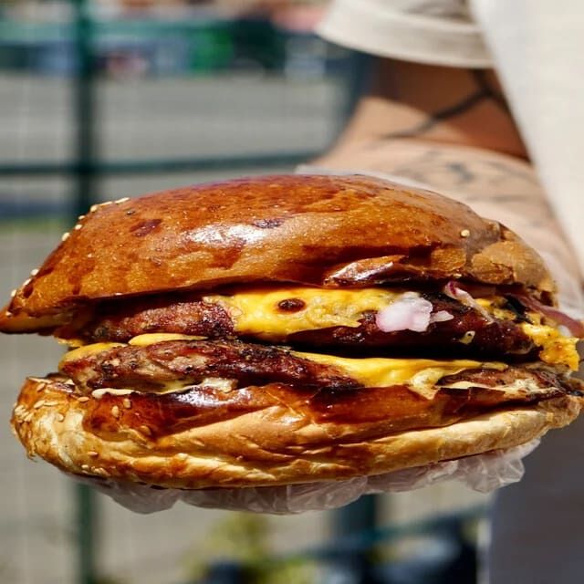 Бургер XL Свинина — Mangal market