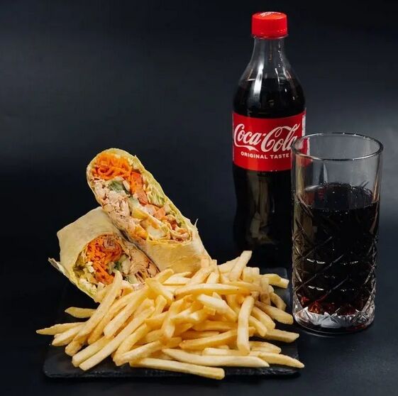  Донер з корейською морквою + картопля фрі+Coca-Cola 