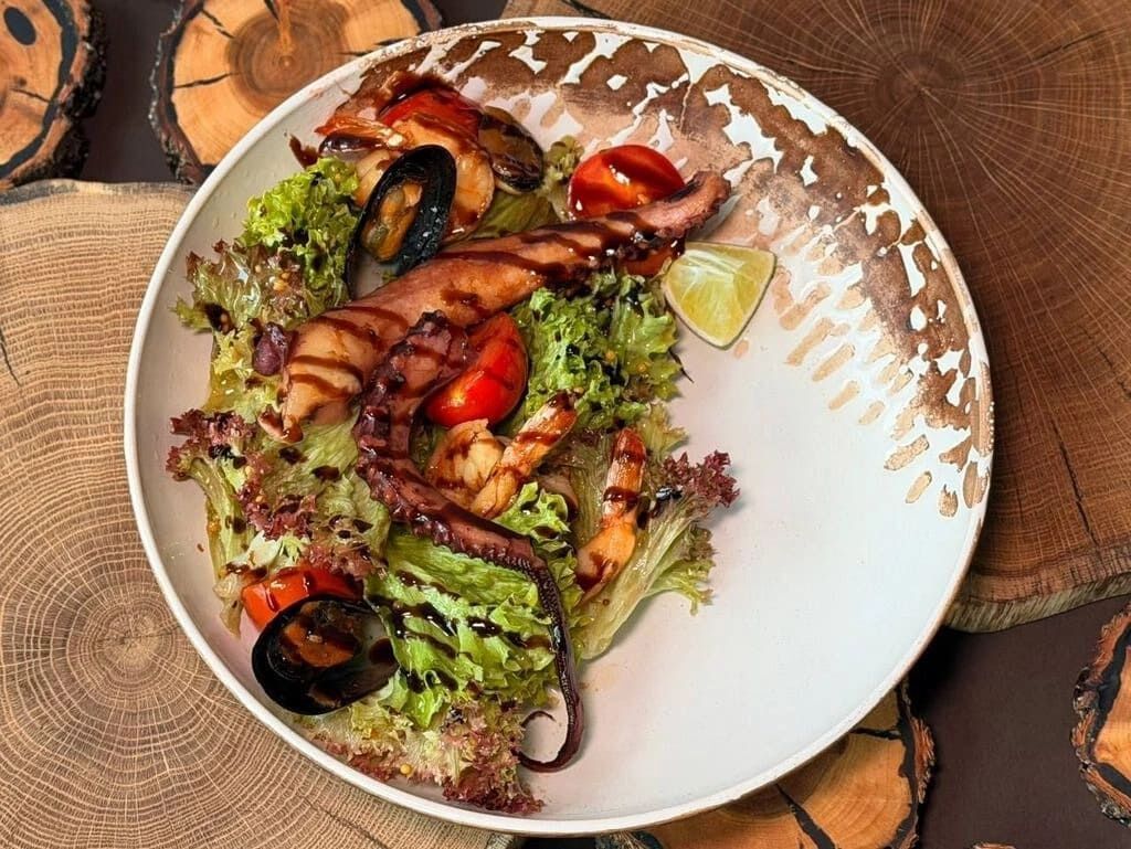 Салат з морепродуктами