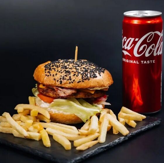 Бургер + картопля фрі + Coca-Cola ж/б 